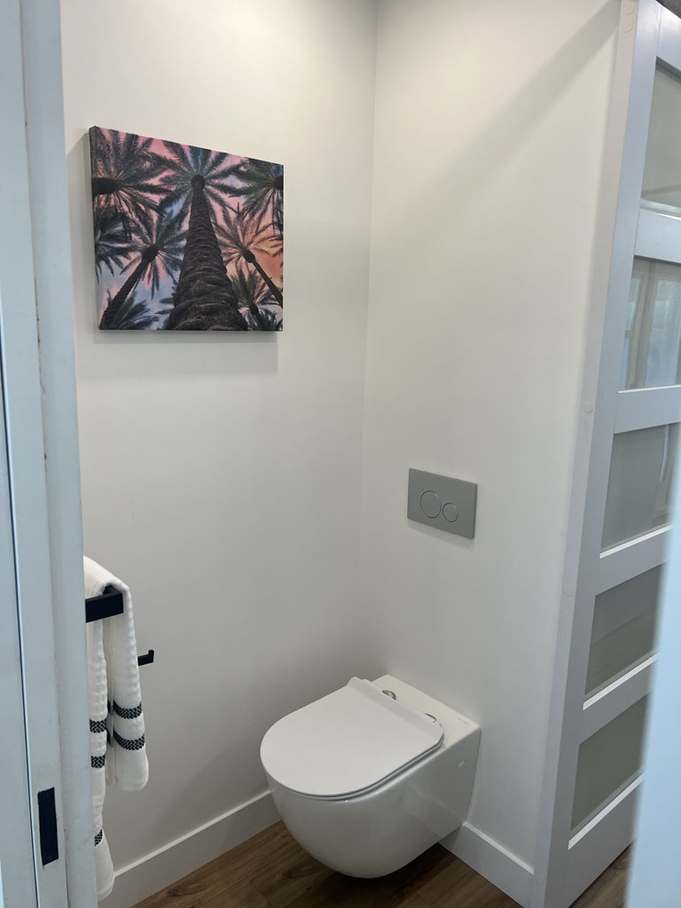 Container house bathroom